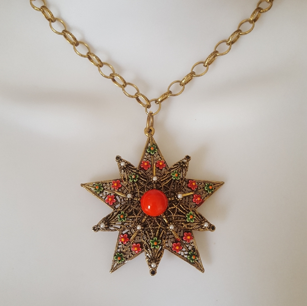 vintage necklace by ART